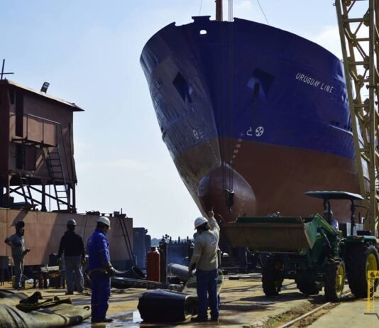 La industria naval paraguaya atraviesa un momento difícil debido a la falta de ordenes de construcciónes