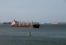Venezuela denuncia retención de barco con alimentos en canal de Panamá