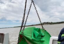 Una boya hundida causó estragos en la navegación en el río Paraná
