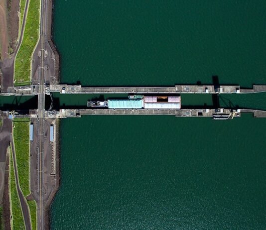 Más de 200.000 toneladas paralizadas: la bajante del Paraná pone en jaque a los puertos de Paraguay y Argentina