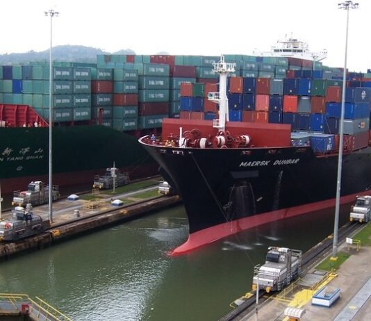 Canal de Panamá marca record con 469 millones de toneladas
