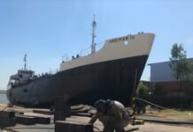 Astillero SEGMAR repara buque argentino en Asunción