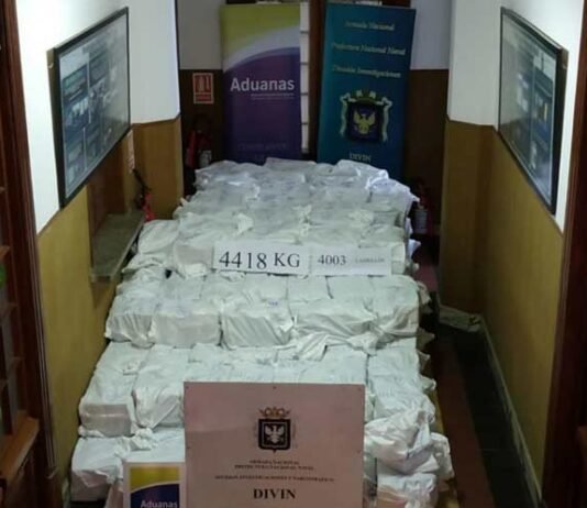 Montevideo: La mayor incautación de cocaína de la historia Uruguaya, más de 4.400 kilos en 4 contenedores