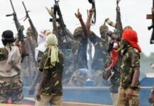 Piratas atacaron un petrolero Griego y secuestraron a 19 tripulantes