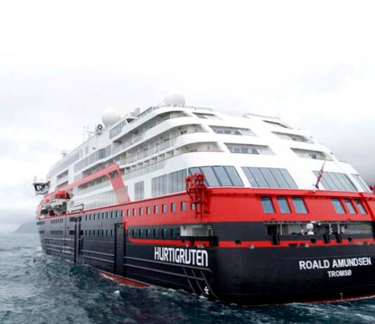 Buque crucero hibrido viajará a la Antártida para presenciar eclipse total solar navegando a electricidad