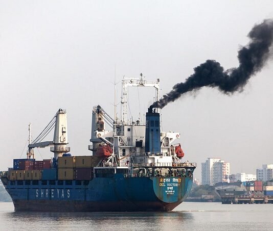 Entra en vigor nuevas reglas OMI para reducir emisiones de azufre en buques