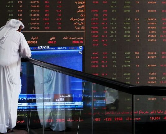 Tras fracaso en negociaciones dentro de la OPEP, precio del petróleo colapsa