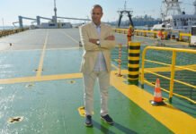 Paraguay tumba su proa hacia el mar