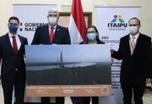 Firman contrato para el puente que unirá la localidad chaqueña de Carmelo Peralta con Puerto Murtinho, Brasil