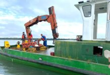 Panchita G continúa con las obras de dragado en el río Paraná