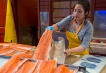 Coronavirus en China: por qué las autoridades de Pekín culpan al salmón del nuevo brote de covid-19