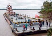 Indígenas liberan barcazas petroleras que habían secuestrado