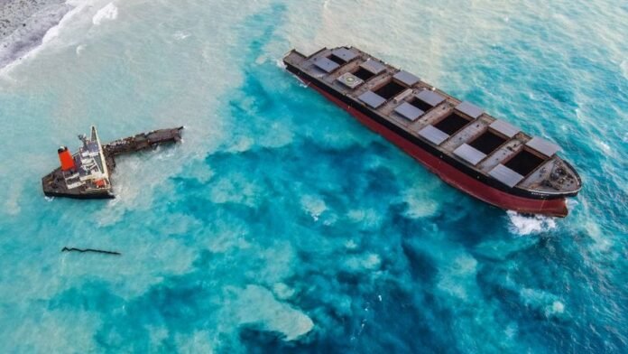 MAURITIUS-ENVIRONMENT-DISASTER-OIL