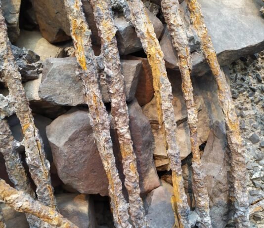 MOPC reparará fisura en pedestal del puente remanso producida por choque de barcaza Pedestal del Puente Remanso que había sufrido el choque de una barcaza hace 41 años