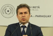 Luis Castiglioni asume cartera de industria y comercio