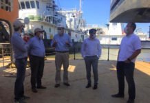 Viceministro de relaciones exteriores Didier Olmedo y director de Marina Mercante Abog. Patricio Ortega realizan recorrido en tramos críticos del río Paraguay Reunión en el Astillero La Barca del Pescador
