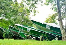 Itaipú hace entrega de lanchas y motobombas flotantes al cuerpo de guardias forestales