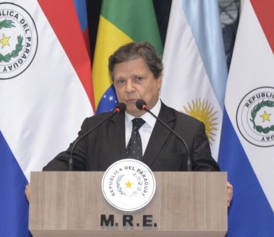 La hidrovia Paraguay-Paraná y corredor Bioceanico son obras claves para el desarrollo y la integración