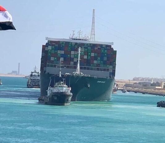 Desencallan al carguero MV Ever Given y el Comercio Internacional vuelve a fluir