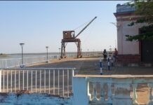 Nadadores desean hermosear el Puerto Antiguo de Concepción