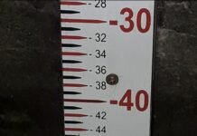 Río Paraguay se encuentra a -59cm, la próxima semana podría superar las previsiones de los -70cm Regla Hidrométrica de Asunción - Imagen gentileza de Luis Jara