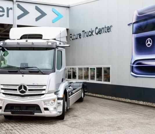Mercedes-Benz inicia la producción de sus camiones sustentables eActros
