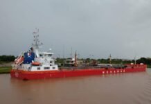 Licitación para transporte de combustible, tuvo un revés en Argentina