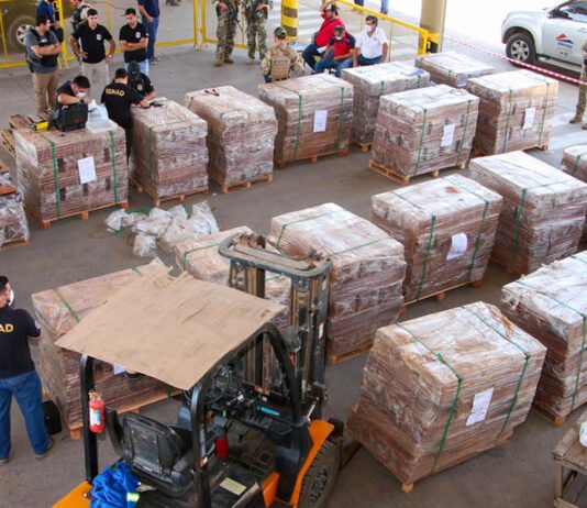 Eficiente esquema de control antinarcótico en Puerto Seguro, logra incautación de cocaína