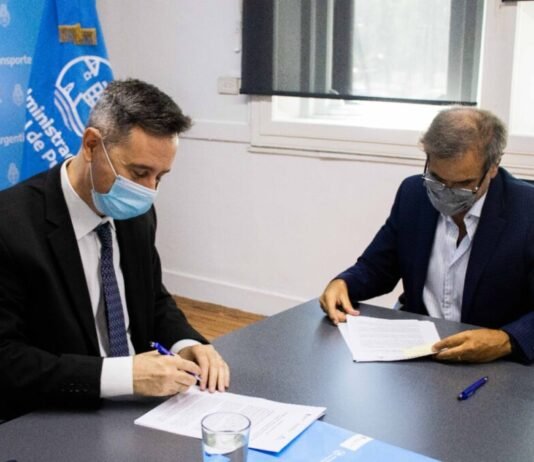 Administración Portuaria Argentina y sector de prácticos firmaron acuerdo para compartir información de los pasos críticos y fortalecer proceso de dragado