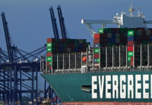 Un carguero de la naviera Evergreen encalla en EEUU un año después de bloquear el Canal de Suez