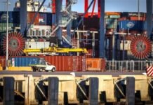 Líneas navieras y estibadores de alrededor del mundo cierran el cerco económico contra Rusia