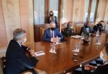 Con baja producción sojera, lento avance de dragados y sin horizonte claro, buscan cooperación del ejército de los EE.UU.