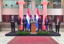 Canciller Euclides Acevedo presentó su renuncia al cargo