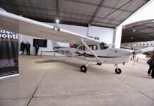 DINAC recibió dos aviones donados por la KOICA que servirá para formación de pilotos y técnicos en aeronáutica Aviones CESSNA 172s donado por el Gobierno de Corea, a través de la KOICA, para formación de Pilotos en Paraguay.