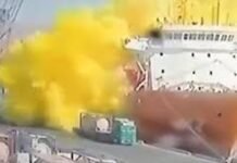 13 muertos y más de 250 heridos al estallar un tanque de gas clorhídrico en un buque Ro Ro
