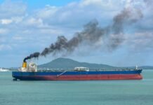 Solo el 35% de las principales navieras se ha comprometido a ser carbono neutral para 2050