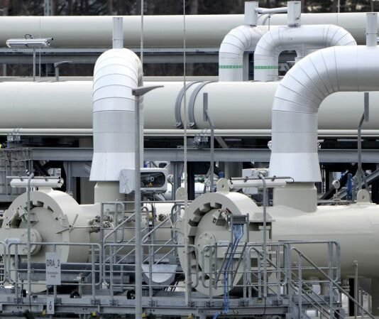 Cae el precio del barril de petróleo y se cotiza por debajo de 90 dólares por primera vez desde la invasión a Ucrania