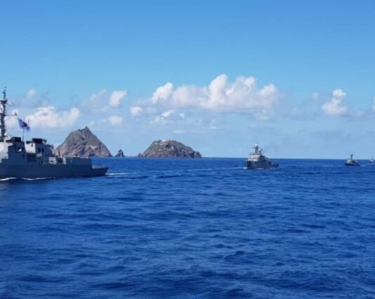 Estados Unidos y Corea del Sur inician ejercicios navales tras prueba de misiles de Corea del Norte