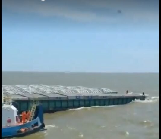 Barcazas de Hidrovias Do Brasil se hunde en el río Amazonas