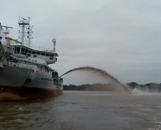 La empresa belga Jan de Nul ganó la licitación para seguir a cargo del dragado y el mantenimiento del Río Uruguay