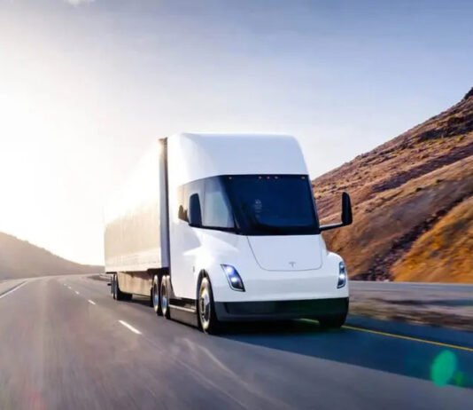 ¿Cuántos Tesla Semi se van a fabricar? Elon Musk habla sobre su camión eléctrico