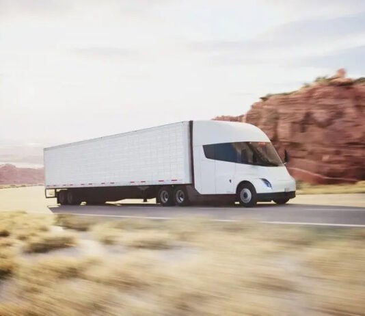 Elon Musk confirma la gran autonomía del Tesla Semi en condiciones reales