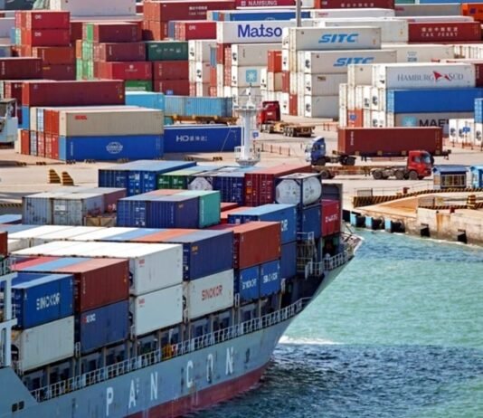 Líneas navieras se enfrentan a la posibilidad de una mayor caída de los fletes marítimos desde China