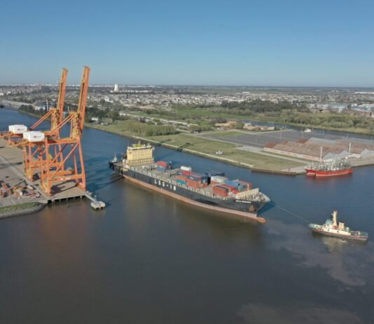 Referentes y especialistas analizan el futuro del hub logístico Puerto La Plata