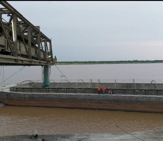 Río Paraguay inundado de corrupción