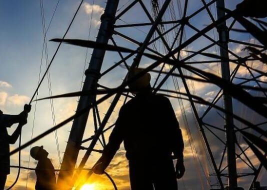 Bolivia apuesta a exportación de electricidad hacia Argentina, Brasil, Paraguay, Perú y Chile