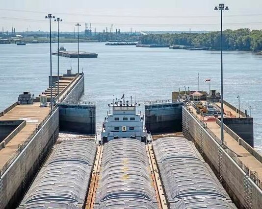Los niveles récord de agua en el río Mississippi en 2022 muestran cómo el cambio climático está alterando los grandes ríos
