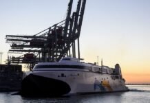 Se construye el ferry eléctrico mas grande del mundo para cruzar el rio de la plata.