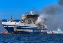 Barcos que arden con coches eléctricos, otro problema para los modelos verdes