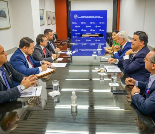 Empresarios portugueses interesados en ventajas competitivas que ofrece el Paraguay